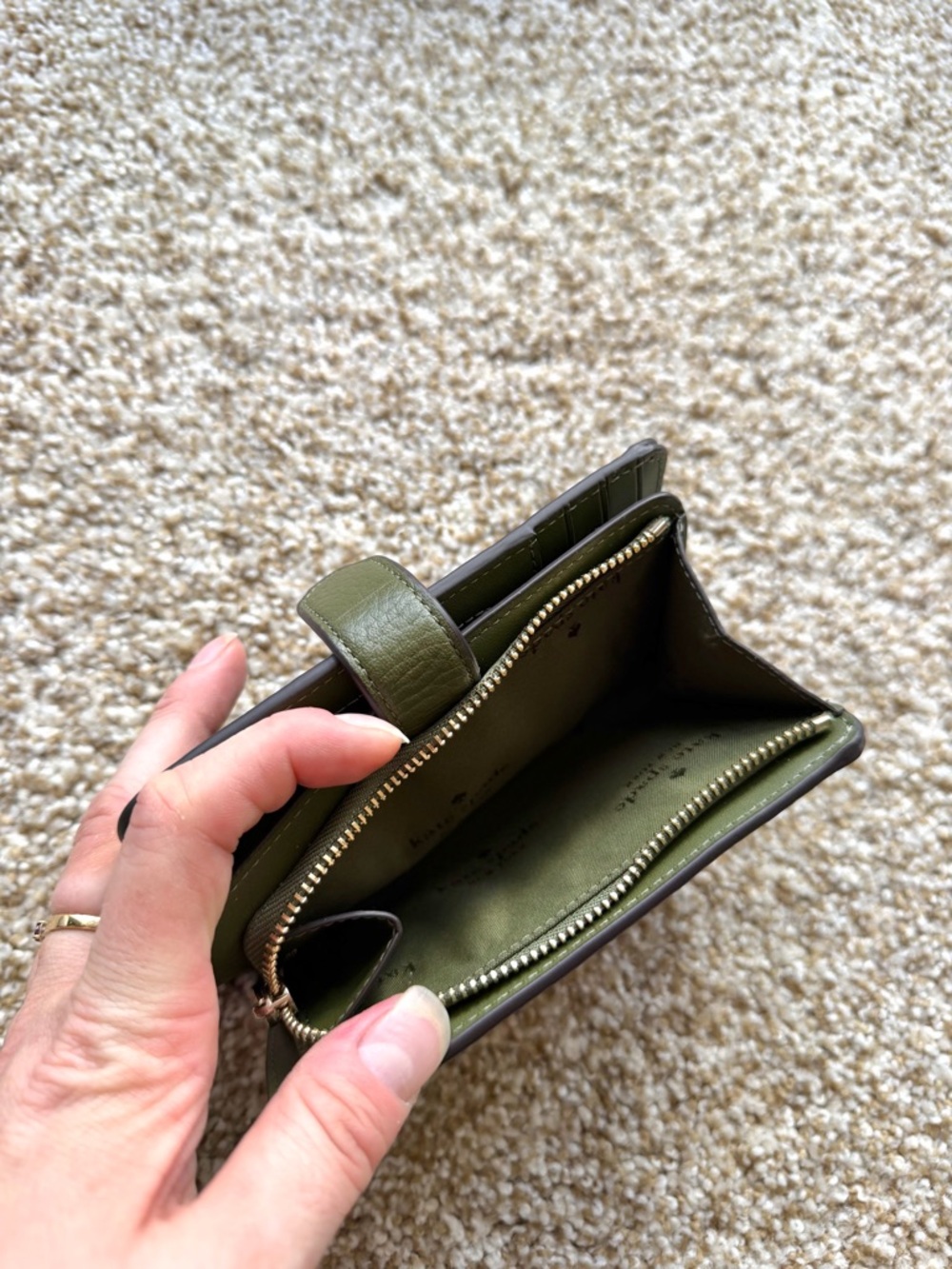 New Kate Spade Lena Medium Compact Bifold Wallet Pebble Leather Olive Green - Picture 5 of 12